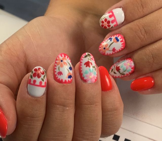 Diseño de uñas en Atelier de Belleza Andrea